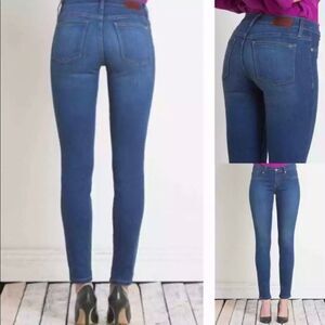 Henry & Belle medium wash super skinny ankle jeans. Size 26.